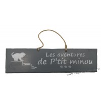 Plaque en bois "Les aventures de P'tit Minou (joue dans l'escalier)" déco Chat fond Anthracite
