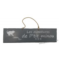 Plaque en bois " Les aventures de P'tit Minou qui joue dans l'escalier " déco Chat fond Anthracite