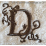 Serviette hammam à franges brodée personnalisée initiale lettre D