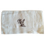 Serviette 50 x 100 brodée personnalisée initiale lettre V