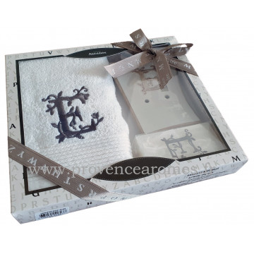 Coffret cadeau personnalisé initiale lettre E