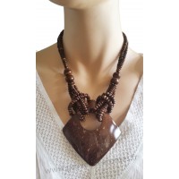 Collier en noix de coco pendentif carré verni brillant Lara Ethnics