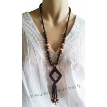 Collier en noix de coco pendentif losange Lara Ethnics modèle 2