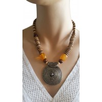 Collier beige et marron pendentif cercle métal Lara Ethnics