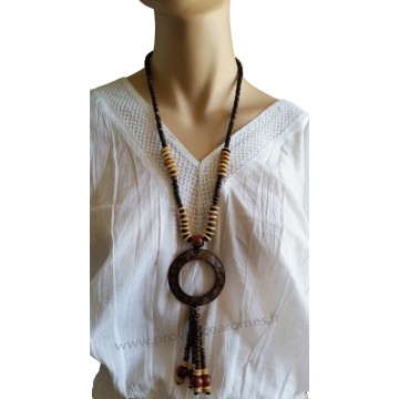 Collier en noix de coco pendentif anneau Lara Ethnics modèle 1