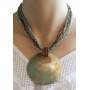 Pendentif cercle de nacre sur collier de perles beiges marrons turquoises Lara Ethnics