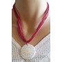 Collier multi-cordons rose fuchsia pendentif cercle en coquillage Lara Ethnics