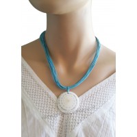 Collier multi-cordons bleu turquoise pendentif cercle en coquillage Lara Ethnics