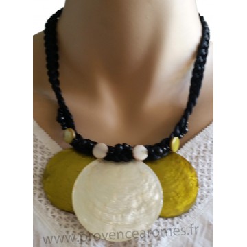 Collier cordon noir 3 cercles de nacre vert et blanc Lara Ethnics